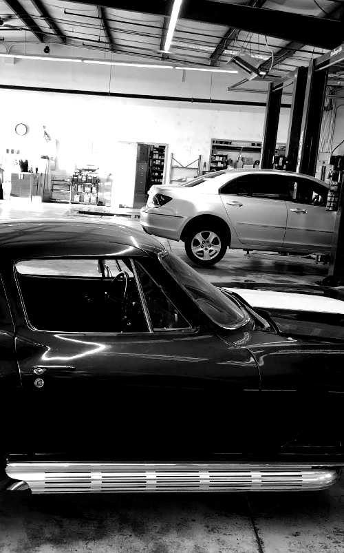 grayscale-classic-chevy-corvette-sting-ray_edited